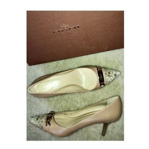 Coach beige pumps